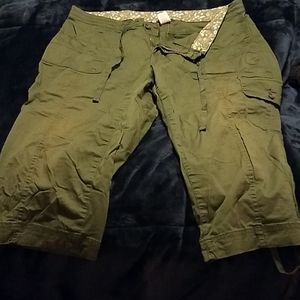 Womens green bermuda shorts